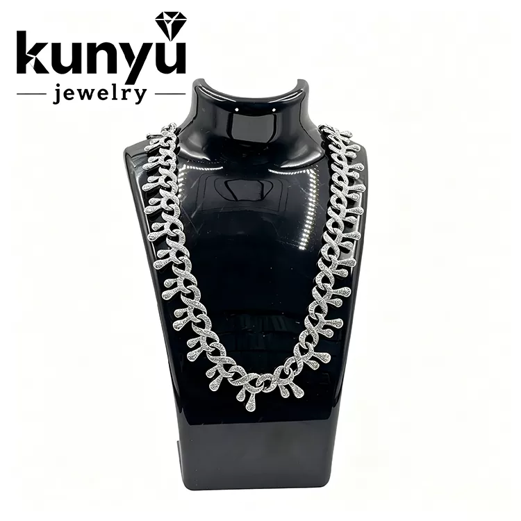 Cubaanse ketting met diamantlook Cubaanse ketting met diamantlook